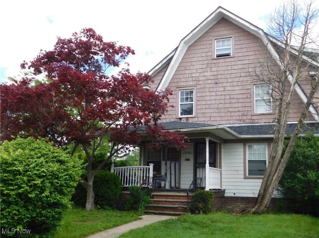 Real estate listing image
