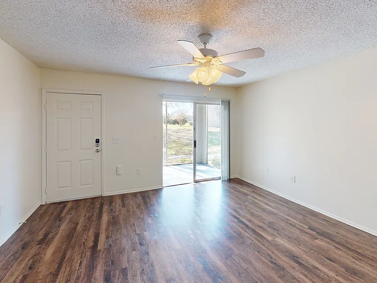 Lakewood Place — Photo 90