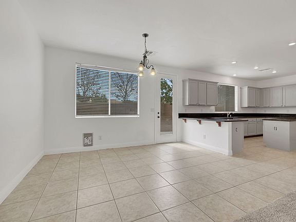 4th image of 5825 Field Breeze St
