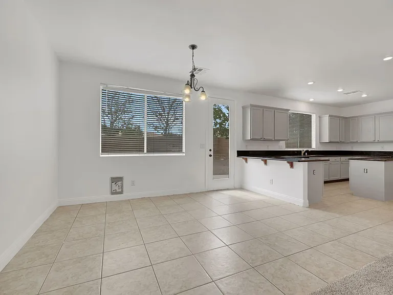 5825 Field Breeze St — Photo 4
