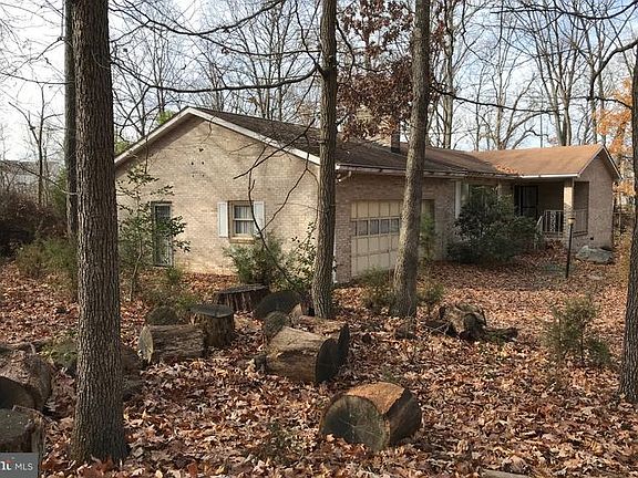3rd image of 27 Jefferson Dr
