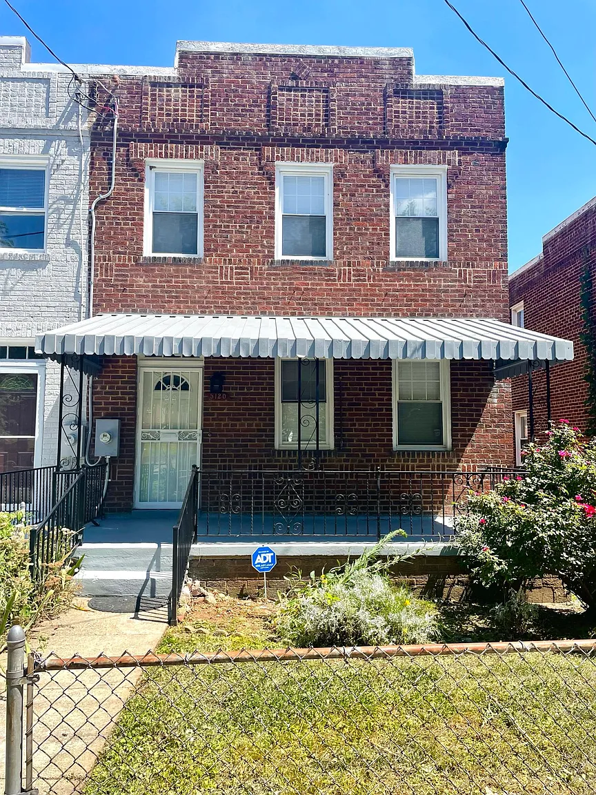 5120 Brooks St NE photo 1