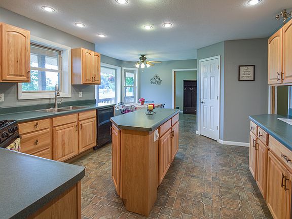 4th image of 1562 Jack Henry Dr
