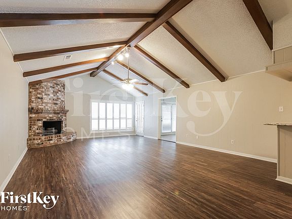 4th image of 2223 Masters Ln