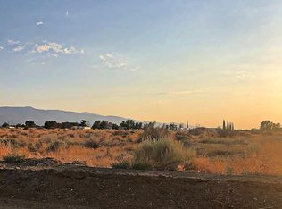 11068 Monte Vista Rd, Phelan, CA 92371