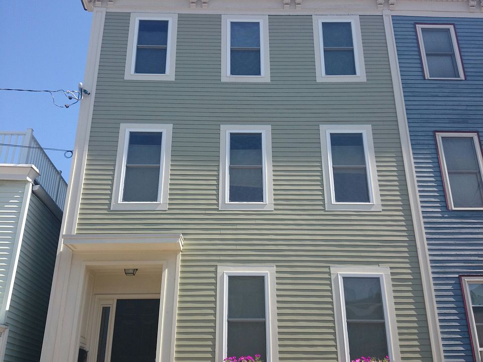 2nd image of 13 Russell St #2