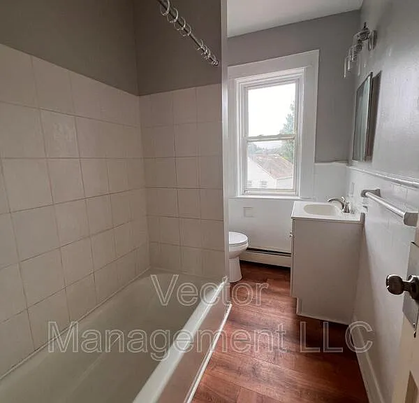1166 Dixwell Ave #10 — Photo 7