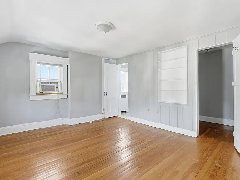 142 N Washington St #7 — Photo 8