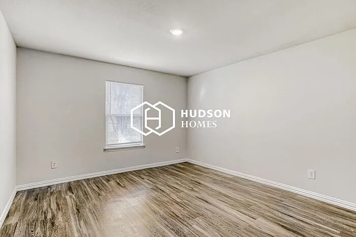 3812 Lynnfield St — Photo 7
