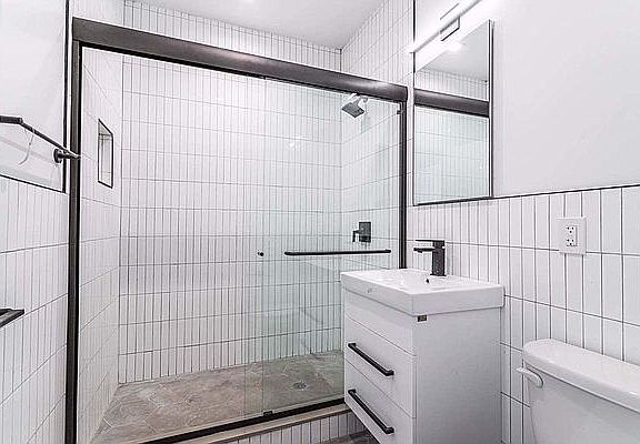 5th image of 116 Suffolk St #1B