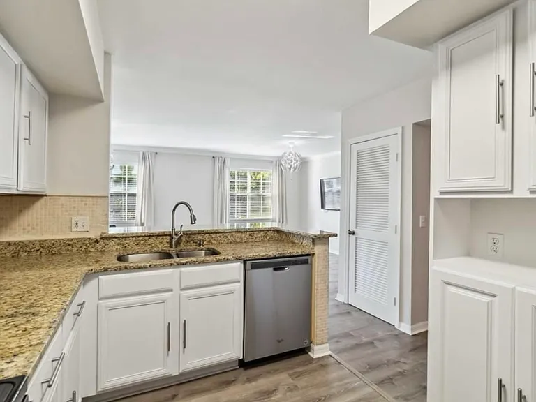 1010 Villagio Cir #108 — Photo 27