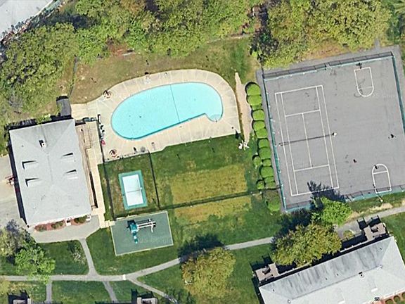 2nd image of 103 Farrwood Ave