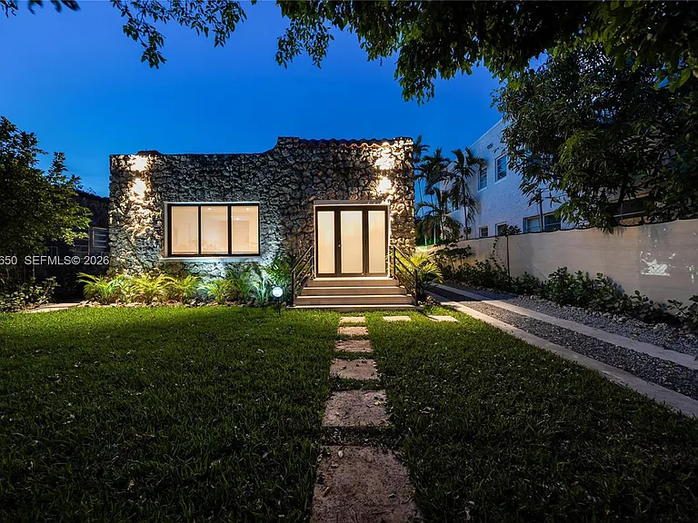 1663 SW 13th St — Photo 98