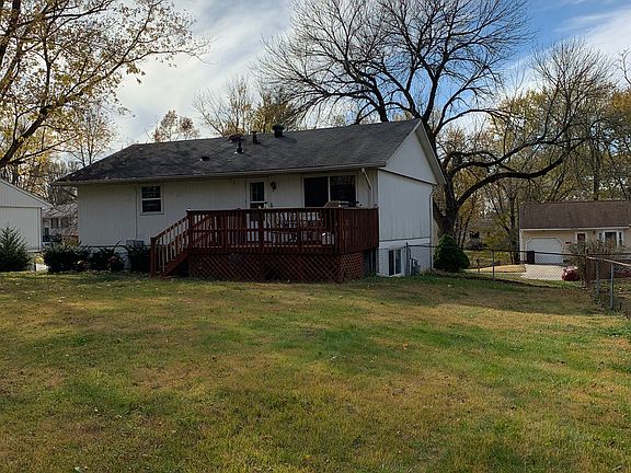 4th image of 5709 Sir Galahad Ln