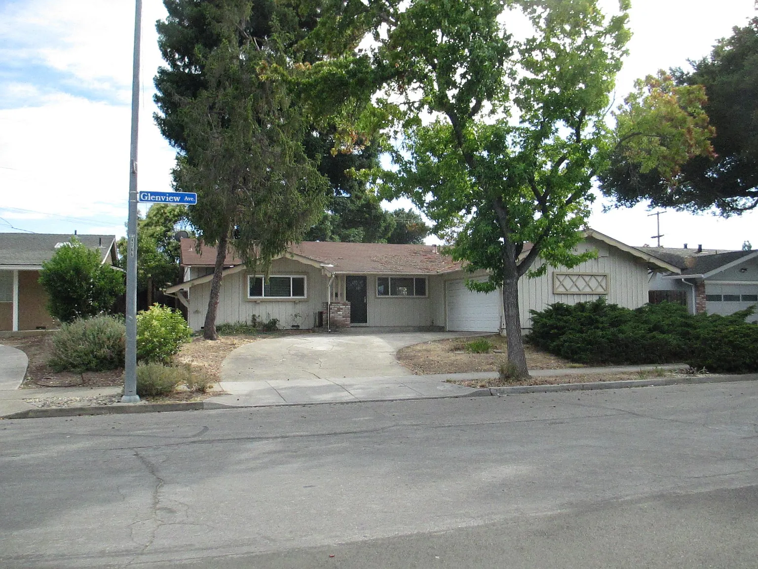 10599 Glenview Ave photo 1
