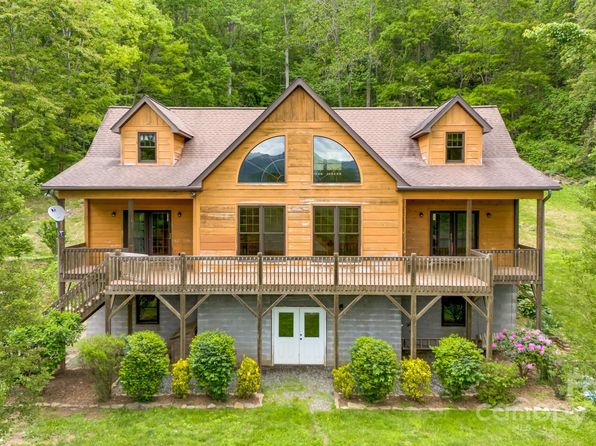 110 Mailon King Rd, Leicester, NC 28748