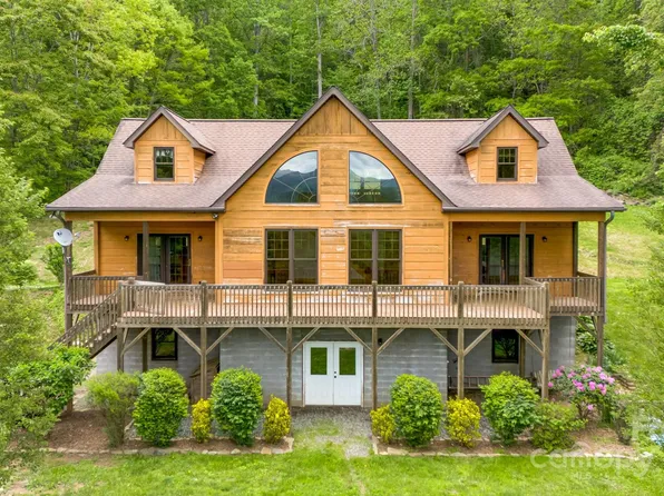 110 Mailon King Rd, Leicester, NC 28748