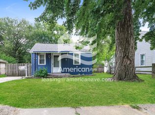 7275 Vivian St, Taylor, MI 48180
