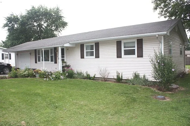 300 Virginia Dr photo 1