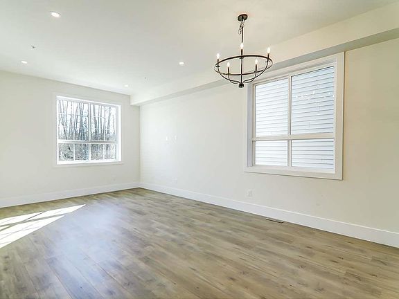 5th image of 20685 76th Ave