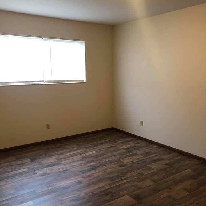 2nd image of 515 N Plum St #6