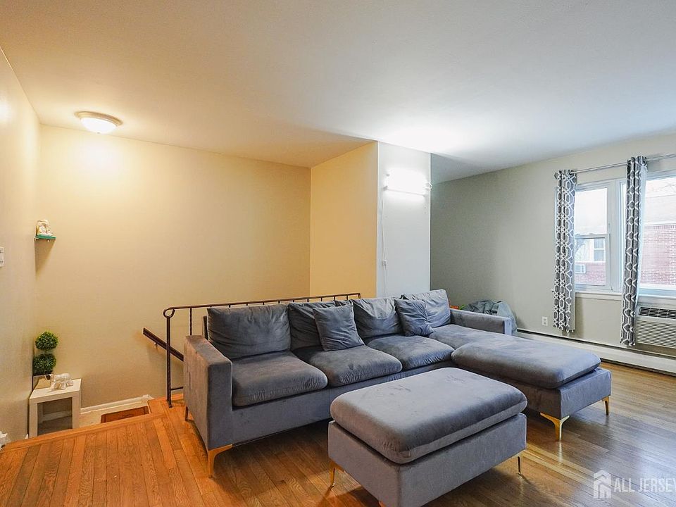1st image of 72 Fox Rd APT 1B