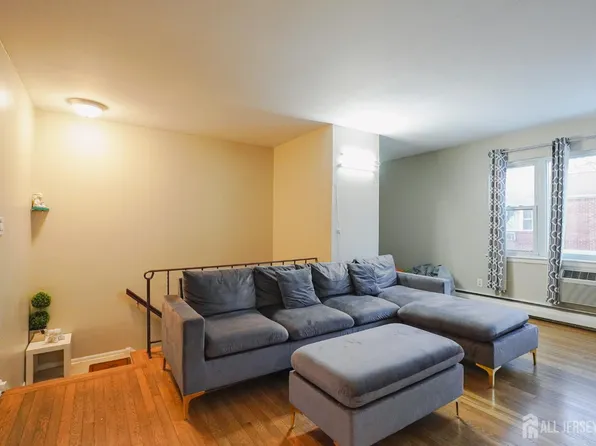 72 Fox Rd APT 1B, Edison, NJ 08817