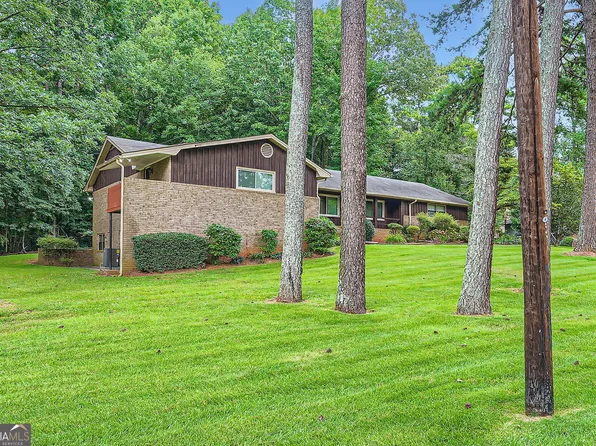 3275 Wakefield Dr, Decatur, GA 30034