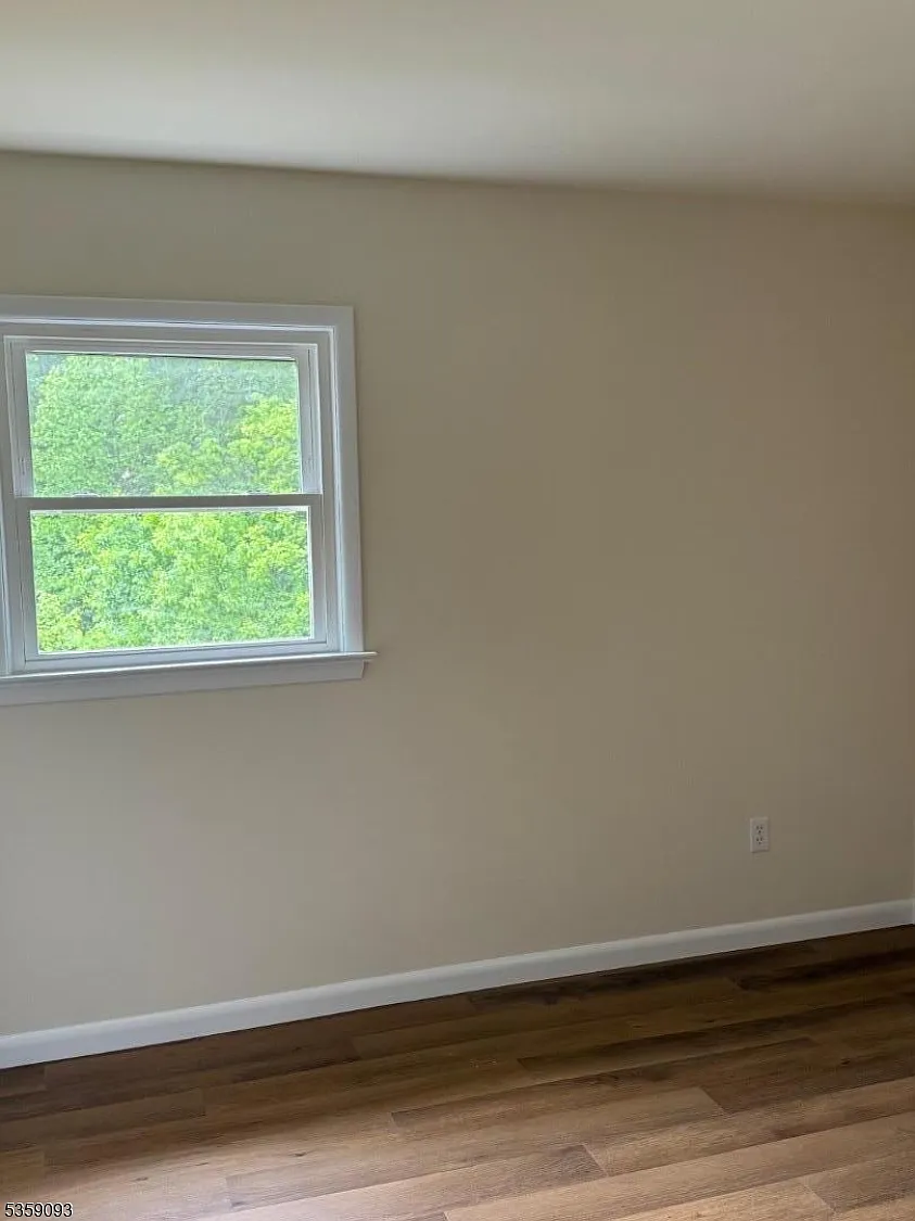 2 bed, 1.0 bath, $2,850 — Photo 4