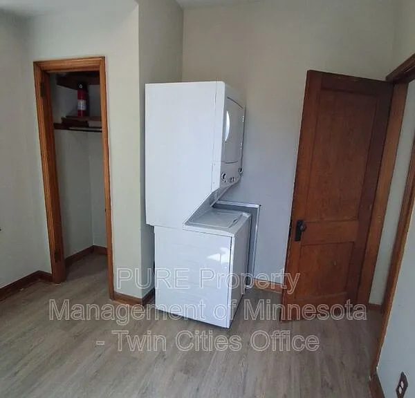 140 Belvidere St W #1 — Photo 12