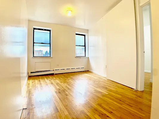 Rented by Bohemia Realty Group | media 2