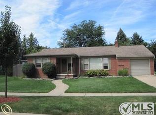 2044 Riverside Dr, Trenton, MI 48183