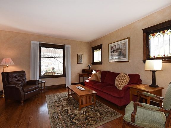 5th image of 542 N Spring Ave