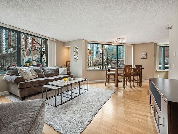 5th image of 440 N McClurg Ct APT 107-S