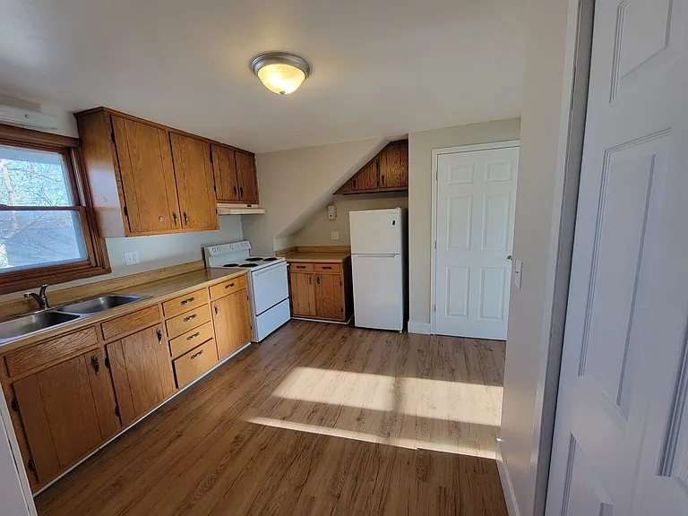 327 E Lincoln Ave #2 — Photo 2