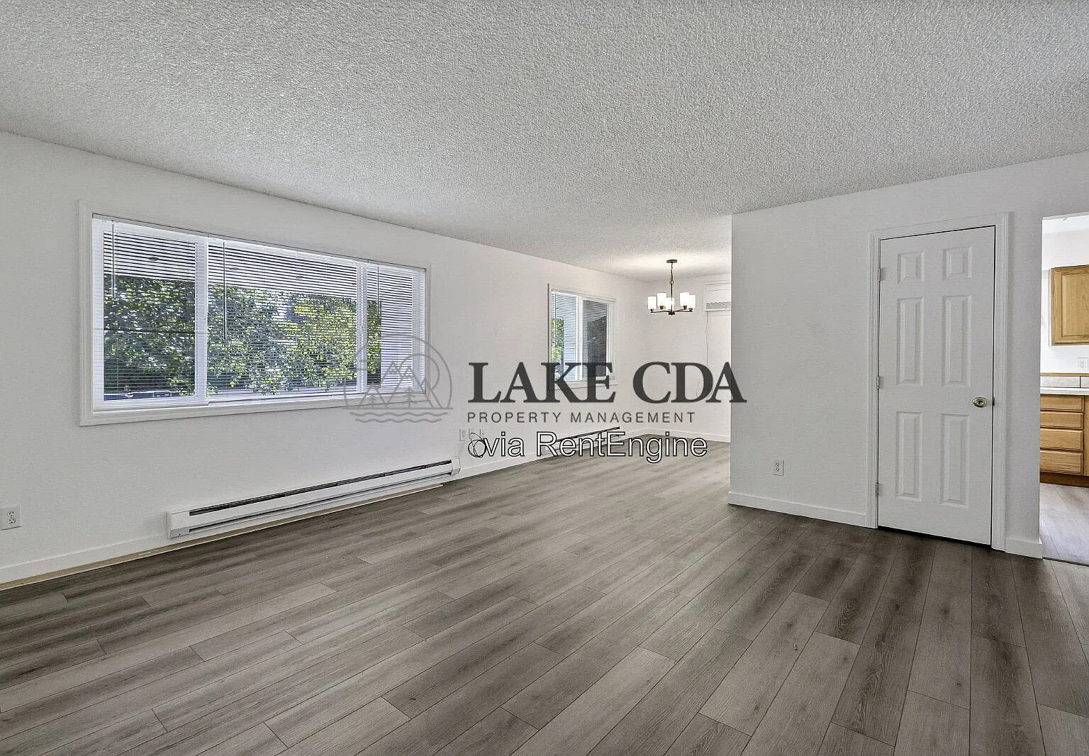 3 bed, 1.0 bath, 1000 sqft, $1,695 — Photo 3