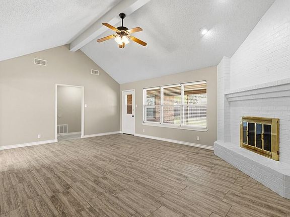 4th image of 3309 Edgemont Dr