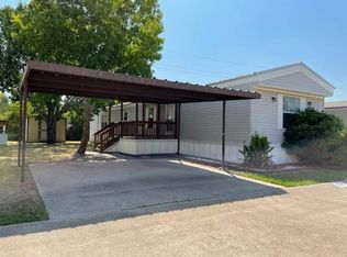 2300 Ward Bend Rd TRAILER 556, Sealy, TX 77474