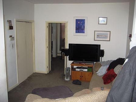 2nd image of 806 Garden St #2