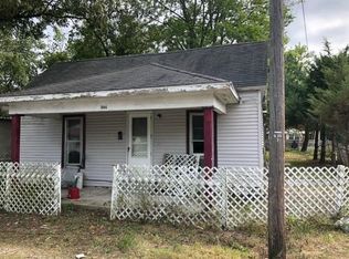 394 Cooper Ave, Charleston, IL 61920