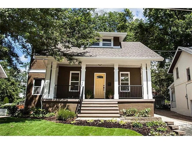 415 Lee Ave photo 1