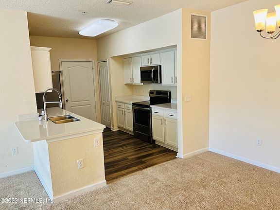 4th image of 4931 KEY LIME Drive #204