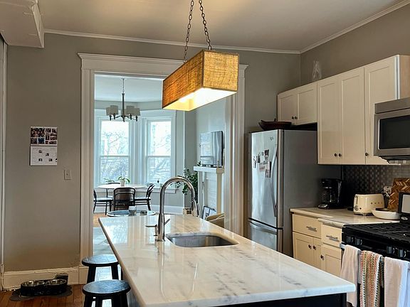 4th image of 2816 E Broad St #B
