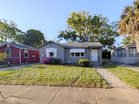 2nd image of 1530 W 10th St
