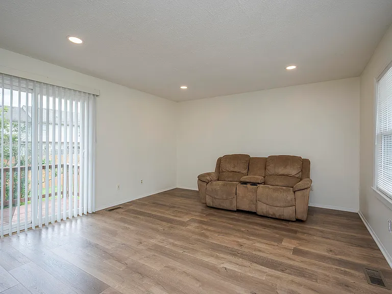 649 Mitchell Ave — Photo 13