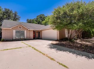 3401 Woodlark Dr, Fort Worth, TX 76123