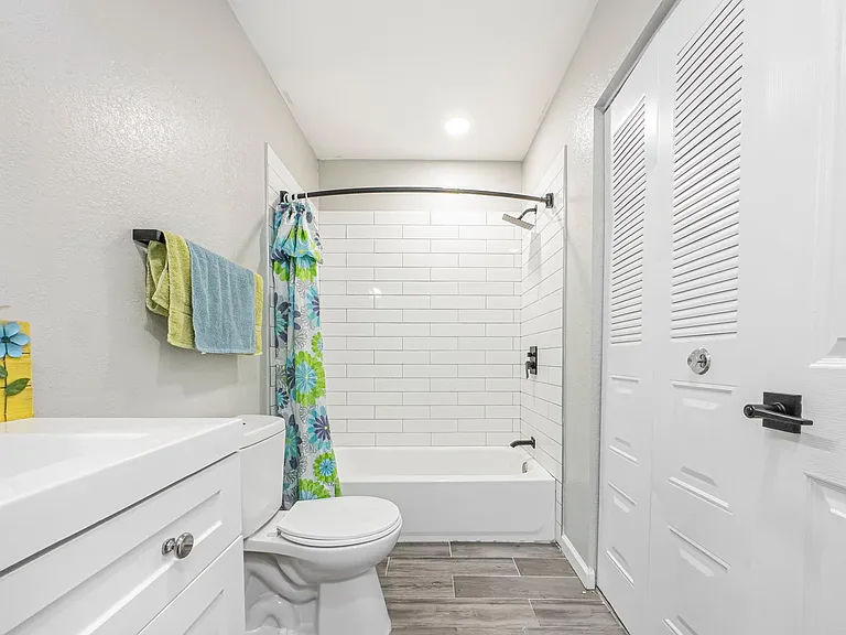 Yorktowne Pointe — Photo 10