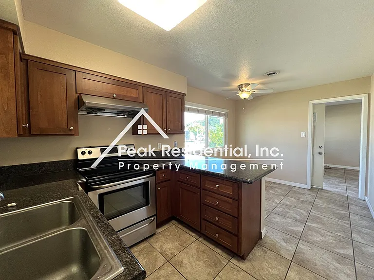 3101 Gardendale Rd — Photo 6