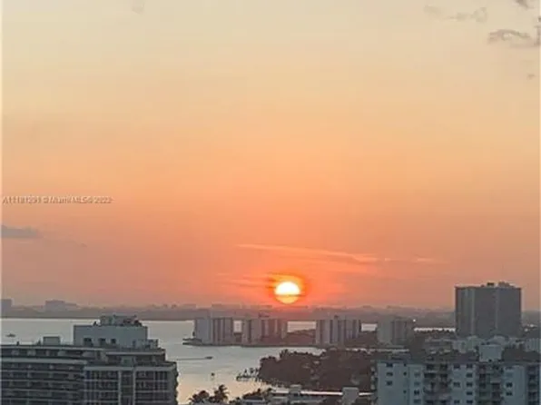 7135 Collins Ave Penthouse 31, Miami Beach, FL 33141