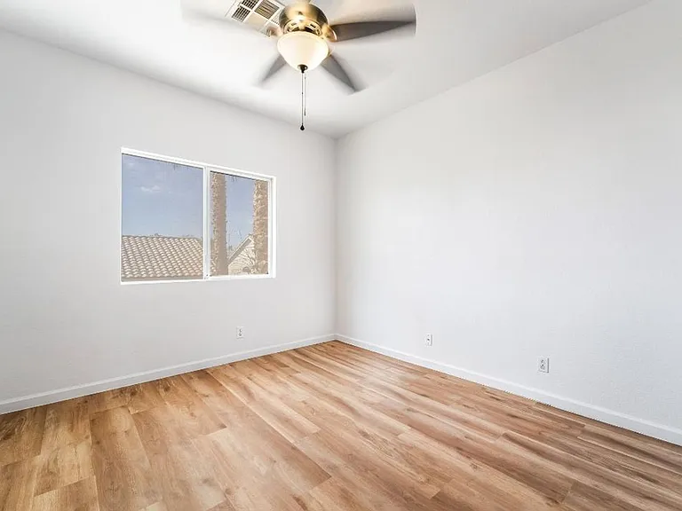 1011 Park Bridge Ave — Photo 23